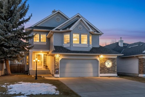 123 Valley Glen Bay Nw, Calgary, AB - Outdoor With Facade