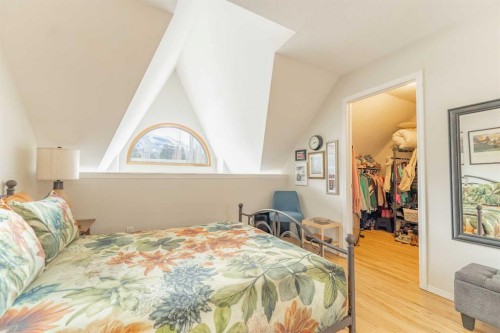 2-601 4Th Street, Canmore, AB - Indoor Photo Showing Bedroom