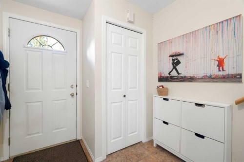 2-601 4Th Street, Canmore, AB - Indoor Photo Showing Other Room