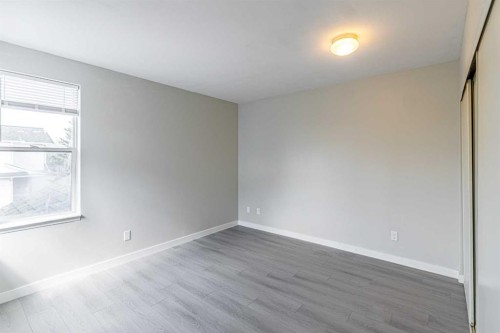 165 Sandpiper Lane Nw, Calgary, AB - Indoor Photo Showing Other Room