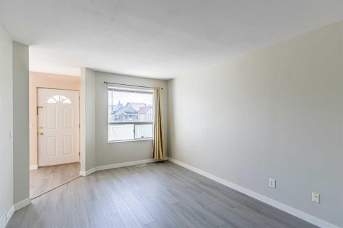 165 Sandpiper Lane Nw, Calgary, AB - Indoor Photo Showing Other Room