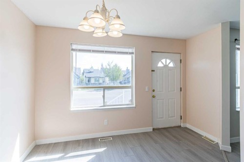 165 Sandpiper Lane Nw, Calgary, AB - Indoor Photo Showing Other Room