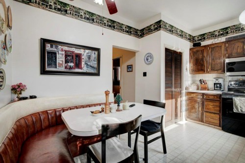 1808 Salisbury Street Se, Calgary, AB - Indoor