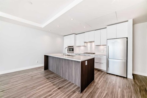 3905-530 3 Street Se, Calgary, AB - Indoor Photo Showing Kitchen