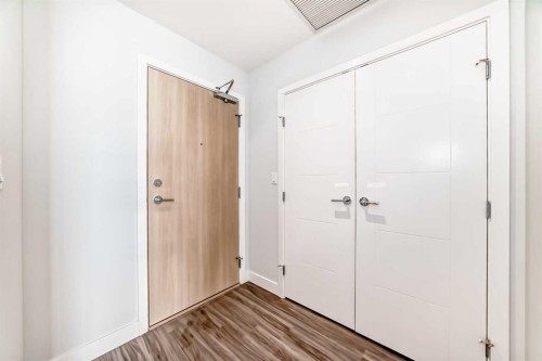 3905-530 3 Street Se, Calgary, AB - Indoor Photo Showing Other Room