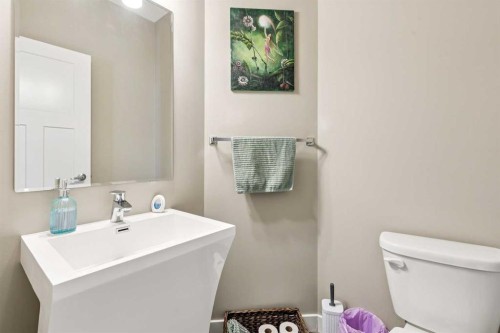 605 Evanston Manor Nw, Calgary, AB - Indoor Photo Showing Bathroom