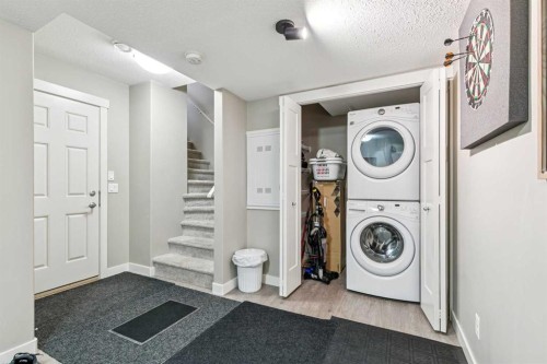 605 Evanston Manor Nw, Calgary, AB - Indoor Photo Showing Laundry Room