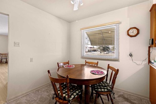 96 2 Street Se, High River, AB - Indoor Photo Showing Dining Room