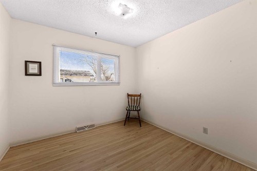 96 2 Street Se, High River, AB - Indoor Photo Showing Other Room