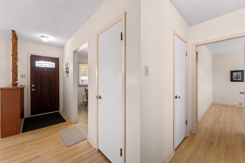 96 2 Street Se, High River, AB - Indoor Photo Showing Other Room