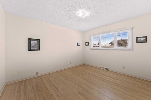 96 2 Street Se, High River, AB - Indoor Photo Showing Other Room
