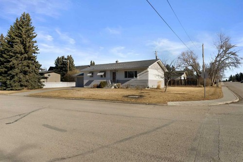 96 2 Street Se, High River, AB - Outdoor