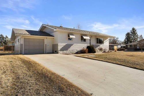 96 2 Street Se, High River, AB - Outdoor