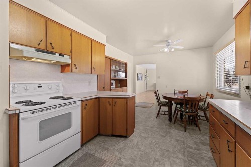 96 2 Street Se, High River, AB - Indoor Photo Showing Kitchen