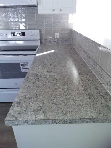 236 Polar Avenue Ne, High River, AB 