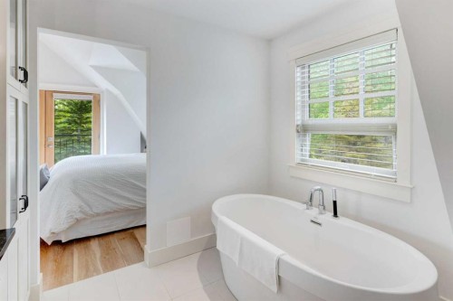 84 Eagle Butte Ranch, Rural Rocky View County, AB - Indoor Photo Showing Bathroom