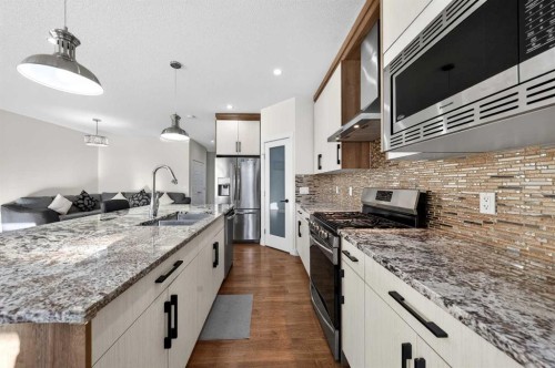 353 Nolanhurst Crescent Nw, Calgary, AB - Indoor Photo Showing Kitchen With Upgraded Kitchen