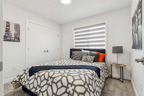 201-95 Saddlecrest Circle Ne, Calgary, AB - Indoor Photo Showing Bedroom