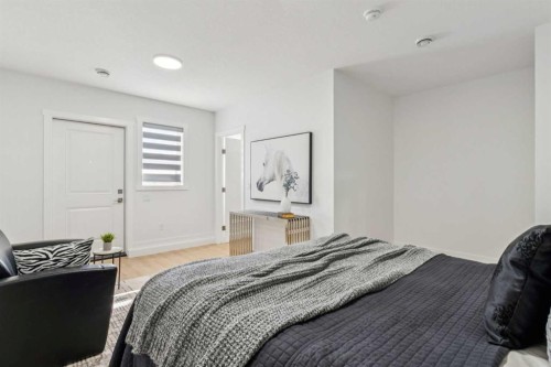 201-95 Saddlecrest Circle Ne, Calgary, AB - Indoor Photo Showing Bedroom