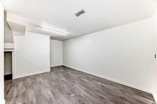 46 Martindale Mews Ne, Calgary, AB - Indoor Photo Showing Other Room