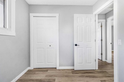 183 Penbrooke Close Se, Calgary, AB - Indoor