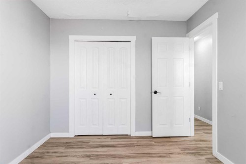 183 Penbrooke Close Se, Calgary, AB - Indoor
