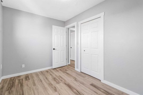 183 Penbrooke Close Se, Calgary, AB - Indoor Photo Showing Other Room