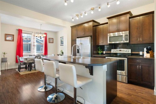 286 Fireside Place, Cochrane, AB - Indoor Photo Showing Kitchen