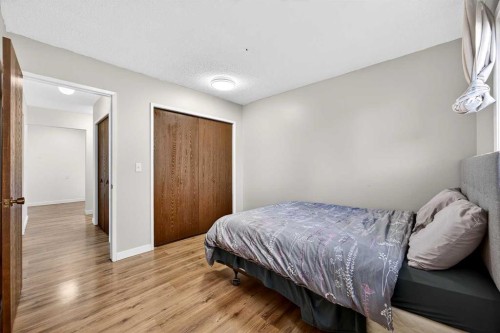 208 Silver Valley Rise Nw, Calgary, AB - Indoor Photo Showing Bedroom