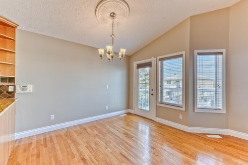 180 Hidden Vale Close Nw, Calgary, AB - Indoor Photo Showing Other Room