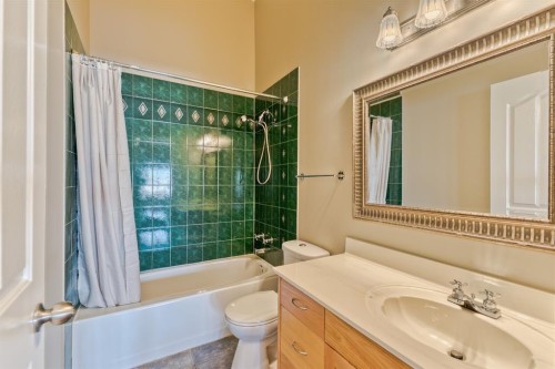 180 Hidden Vale Close Nw, Calgary, AB - Indoor Photo Showing Bathroom