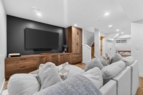 29 Howse Street Ne, Calgary, AB - Indoor