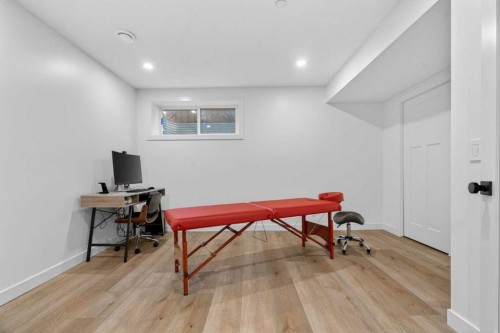 29 Howse Street Ne, Calgary, AB - Indoor Photo Showing Other Room
