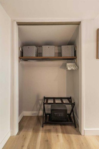 9632 Alcott Road Se, Calgary, AB - Indoor