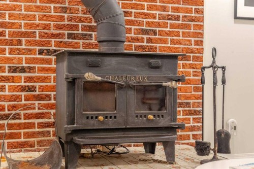 9632 Alcott Road Se, Calgary, AB - Indoor Photo Showing Other Room