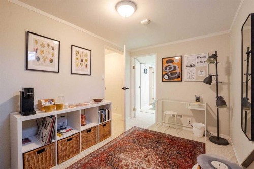 9632 Alcott Road Se, Calgary, AB - Indoor Photo Showing Other Room