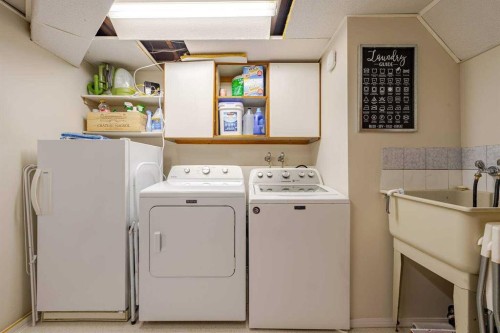 9632 Alcott Road Se, Calgary, AB - Indoor Photo Showing Laundry Room