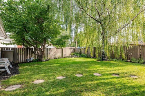 9632 Alcott Road Se, Calgary, AB - Outdoor With Backyard