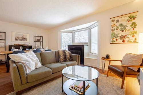 9632 Alcott Road Se, Calgary, AB - Indoor Photo Showing Living Room