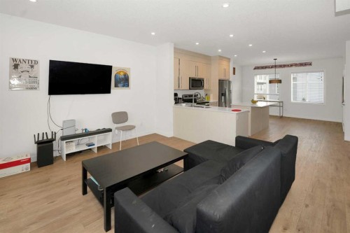 633 Savanna Boulevard Ne, Calgary, AB - Indoor