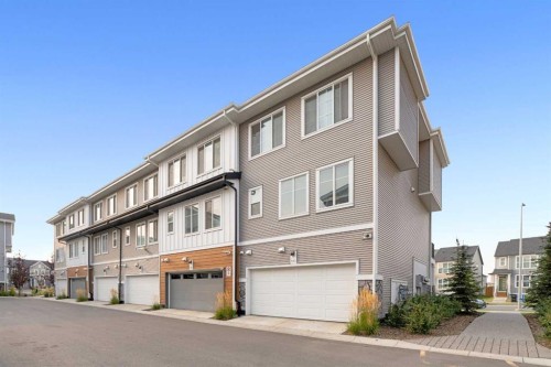 633 Savanna Boulevard Ne, Calgary, AB - Outdoor