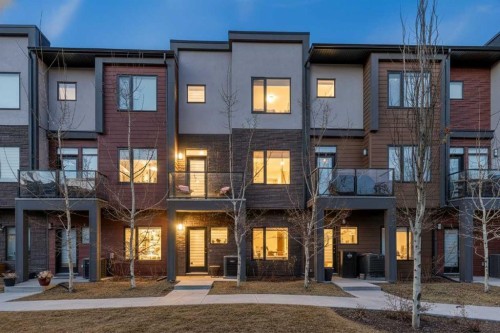 247 Greenbriar Common Nw, Calgary, AB - Outdoor With Balcony With Facade