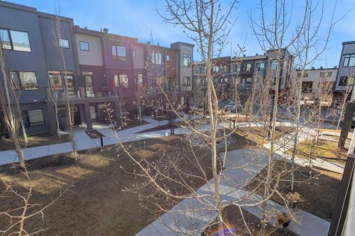 247 Greenbriar Common Nw, Calgary, AB - Outdoor