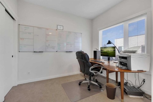 247 Greenbriar Common Nw, Calgary, AB - Indoor Photo Showing Office