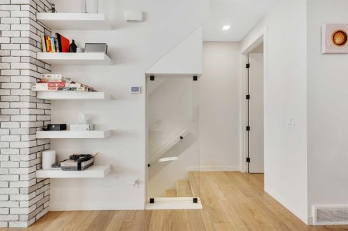 247 Greenbriar Common Nw, Calgary, AB - Indoor