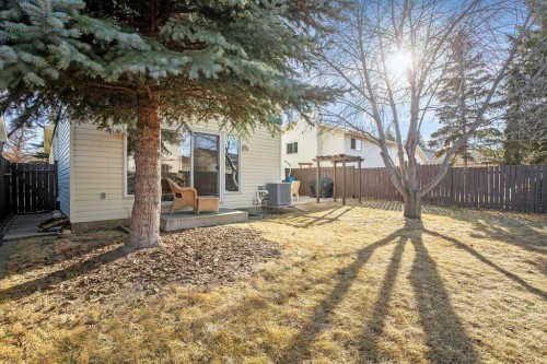 220 Scenic Way Nw, Calgary, AB - Outdoor