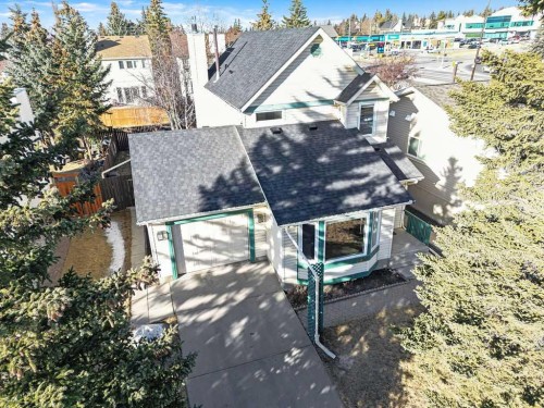 220 Scenic Way Nw, Calgary, AB - Outdoor