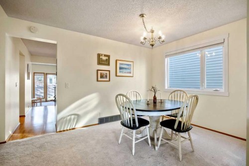 220 Scenic Way Nw, Calgary, AB - Indoor Photo Showing Dining Room