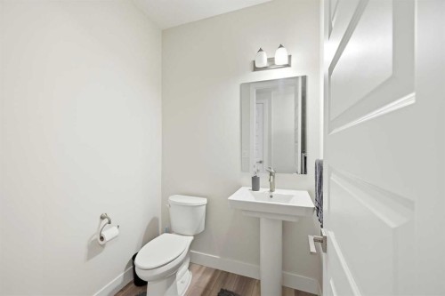 228 Carringham Road, Calgary, AB - Indoor Photo Showing Bathroom