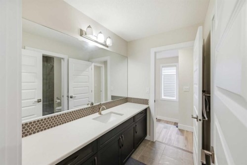228 Carringham Road, Calgary, AB - Indoor Photo Showing Bathroom